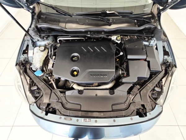 Volvo V40 1.6 D2 Momentum 57