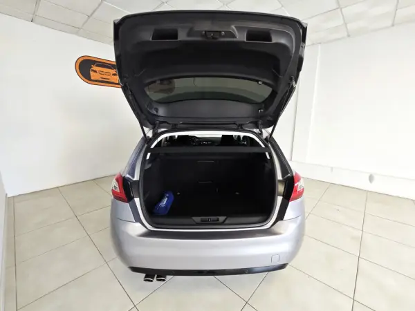 Peugeot 308 1.2 PureTech Allure Pack 23