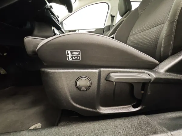 Ford Focus SW 1.0 EcoBoost MHEV Connected 43