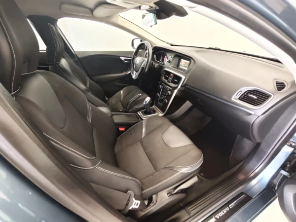 Volvo V40 1.6 D2 Momentum 24