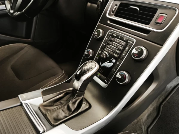 Volvo V60 D2 Geartronic Powershift Edition 6