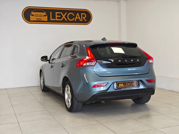 Volvo V40 1.6 D2 Momentum 52
