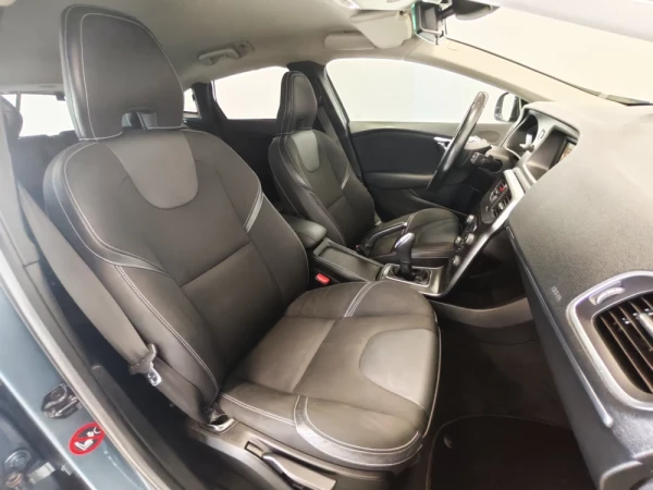 Volvo V40 1.6 D2 Momentum 7