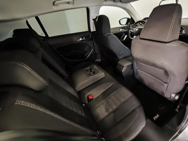 Peugeot 308 1.2 PureTech Allure Pack 38