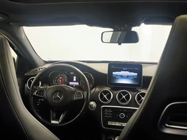 Mercedes-Benz A 180 CDI (BlueEFFICIENCY) AMG 68