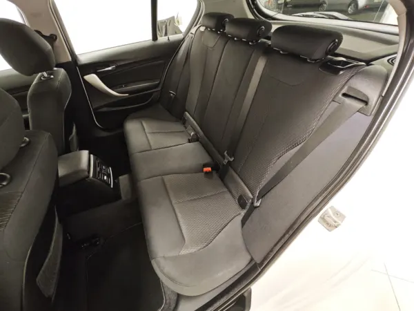 BMW 116 dA Line Sport 41