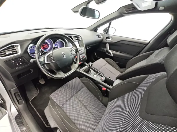 Citroën DS4 Crossback PureTech 130 S&S 44