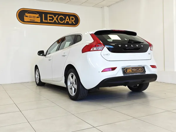 Volvo V40 1.6 D2 Summum Eco 23