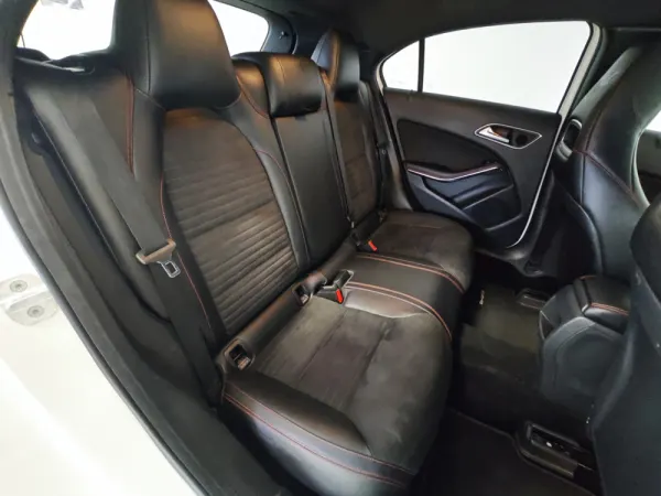 Mercedes-Benz A 180 Autotronic 8