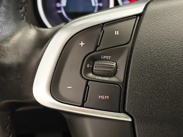 Citroën DS4 Crossback PureTech 130 S&S 25