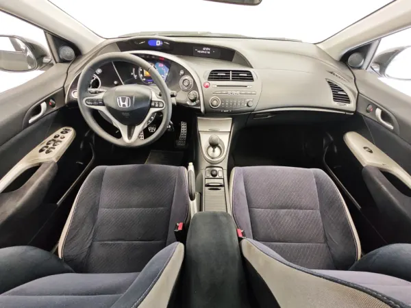 Honda Civic 1.8 VTEC Sport 6