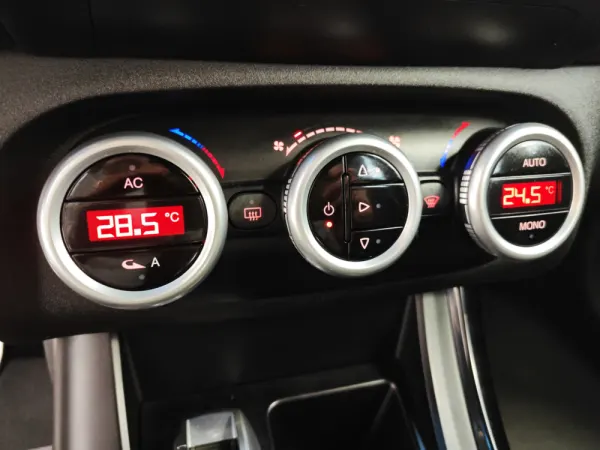 Alfa Romeo Giulietta 1.6 JTDm Progression 28