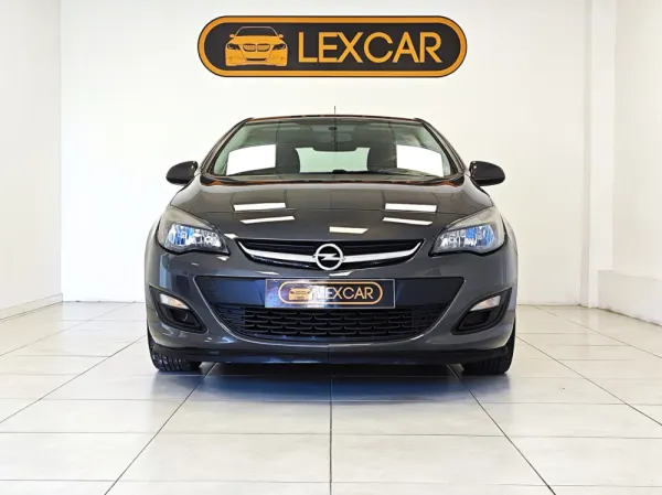 Opel Astra 1.3 CDTi Executive 3