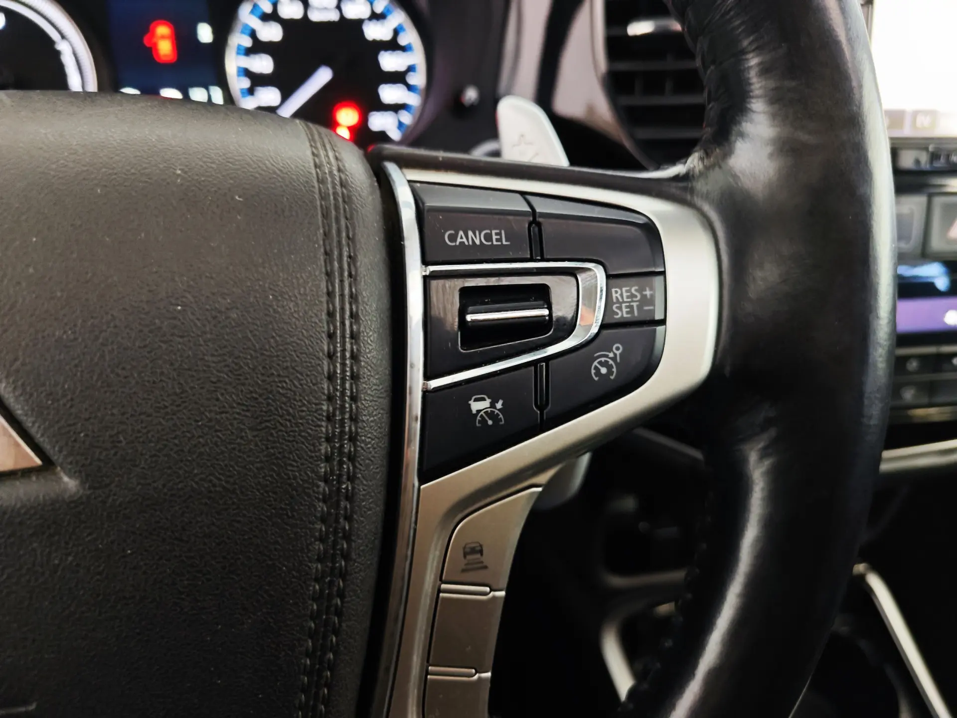 Mitsubishi Outlander 2.0 PHEV Instyle 37