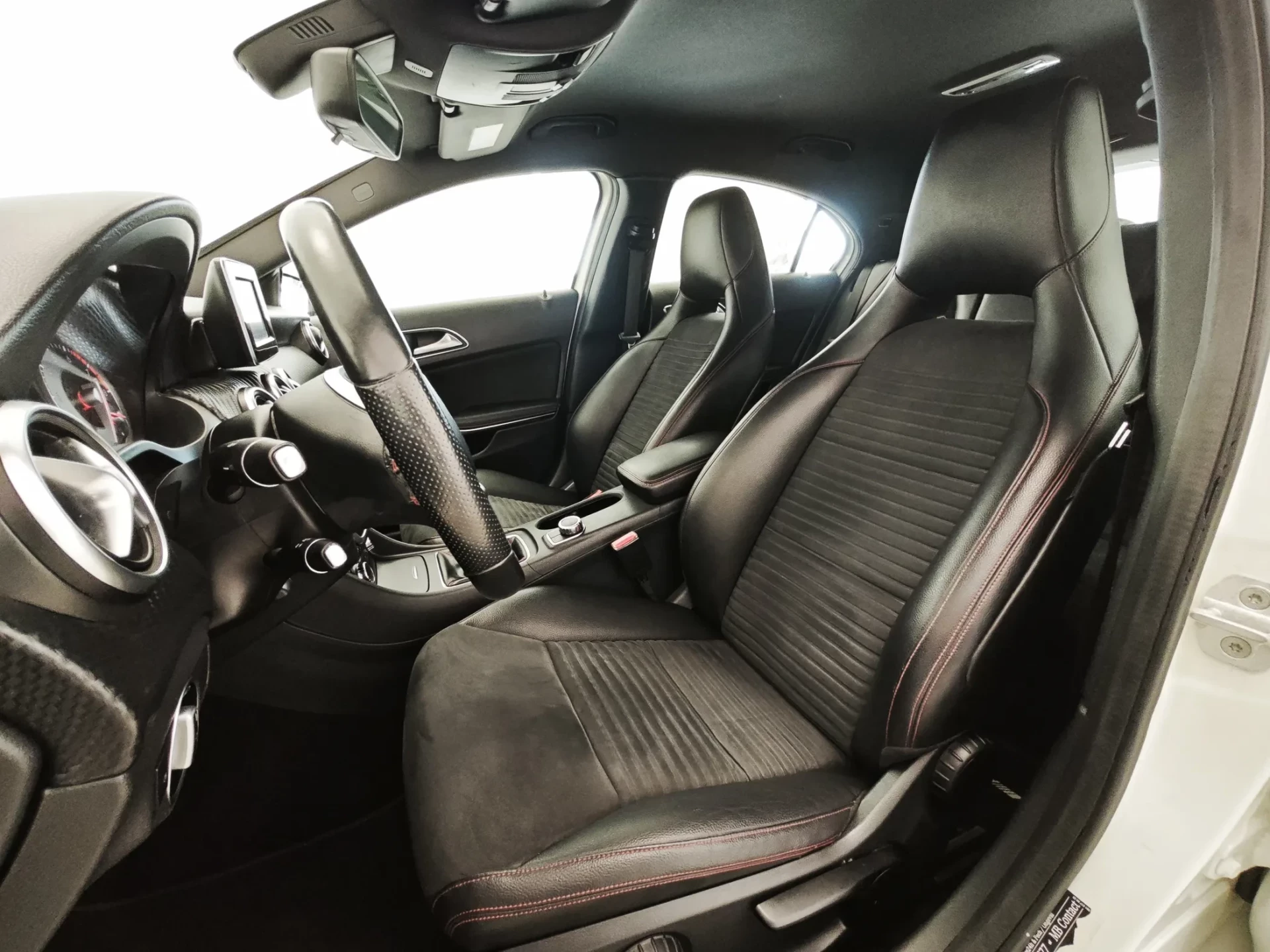 Mercedes-Benz A 180 (BlueEFFICIENCY) AMG Sport 5