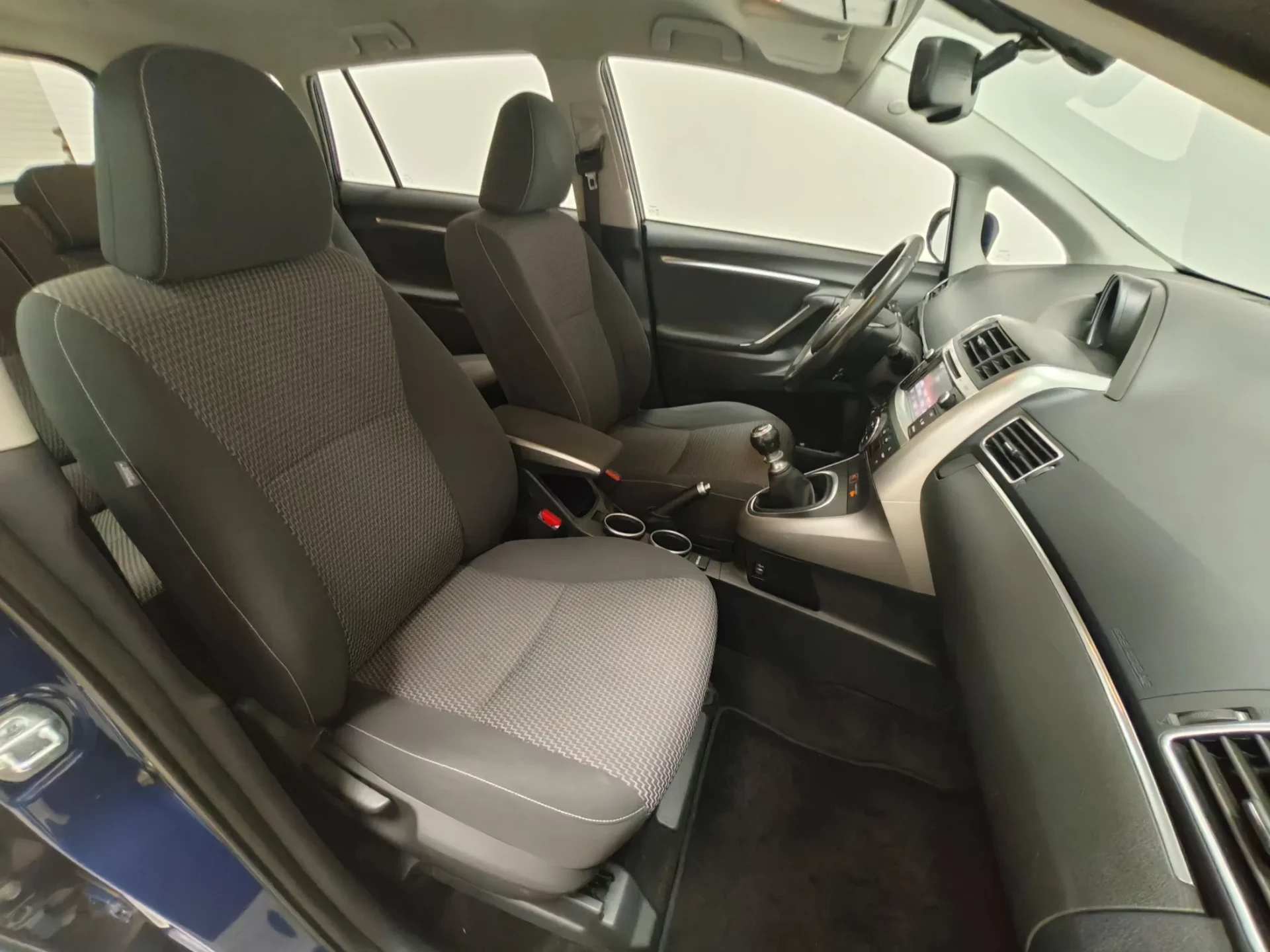 Toyota Corolla Verso 1.6 D-4D 5L S&S Comfort 36