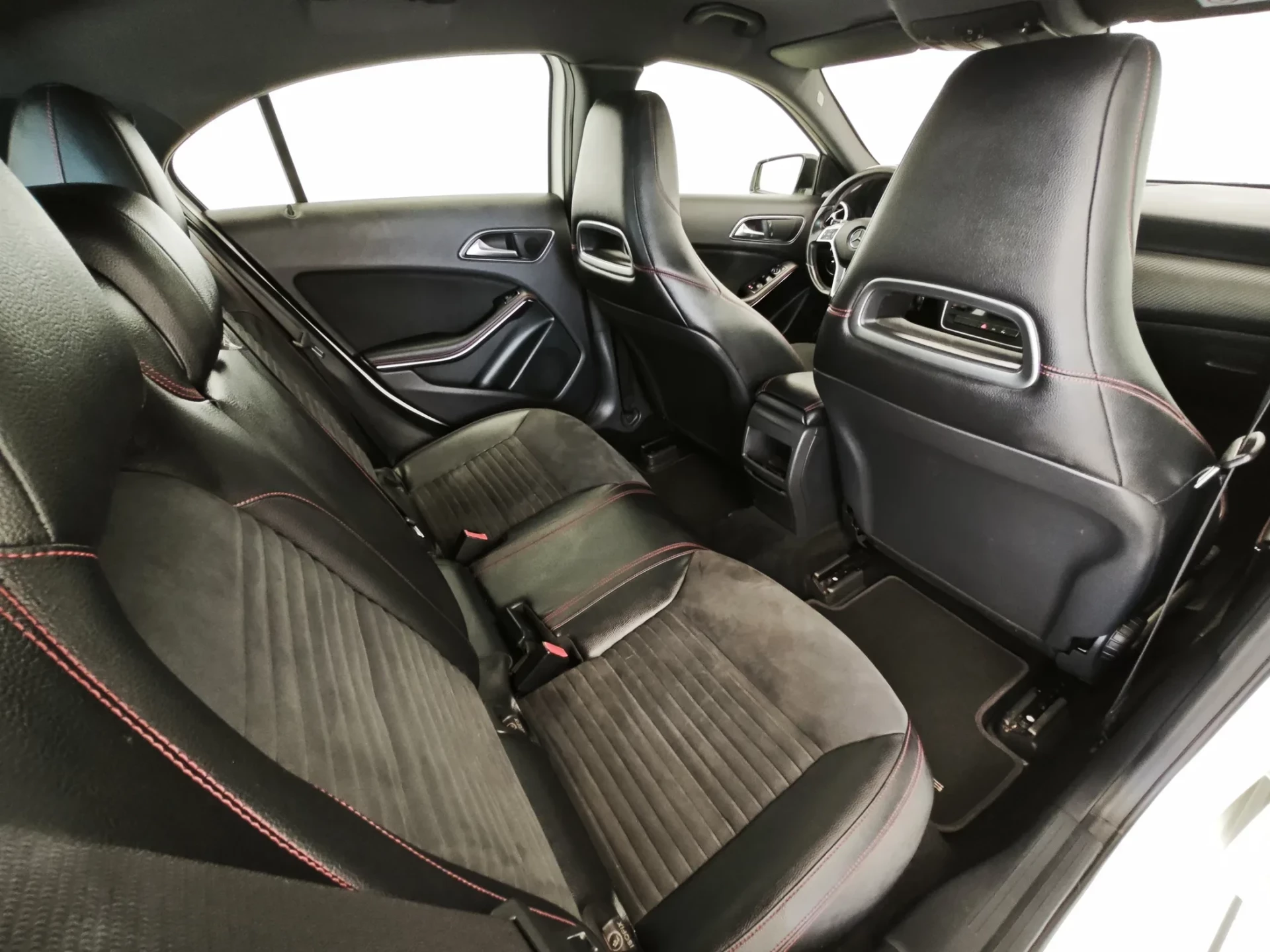 Mercedes-Benz A 180 (BlueEFFICIENCY) AMG Sport 34