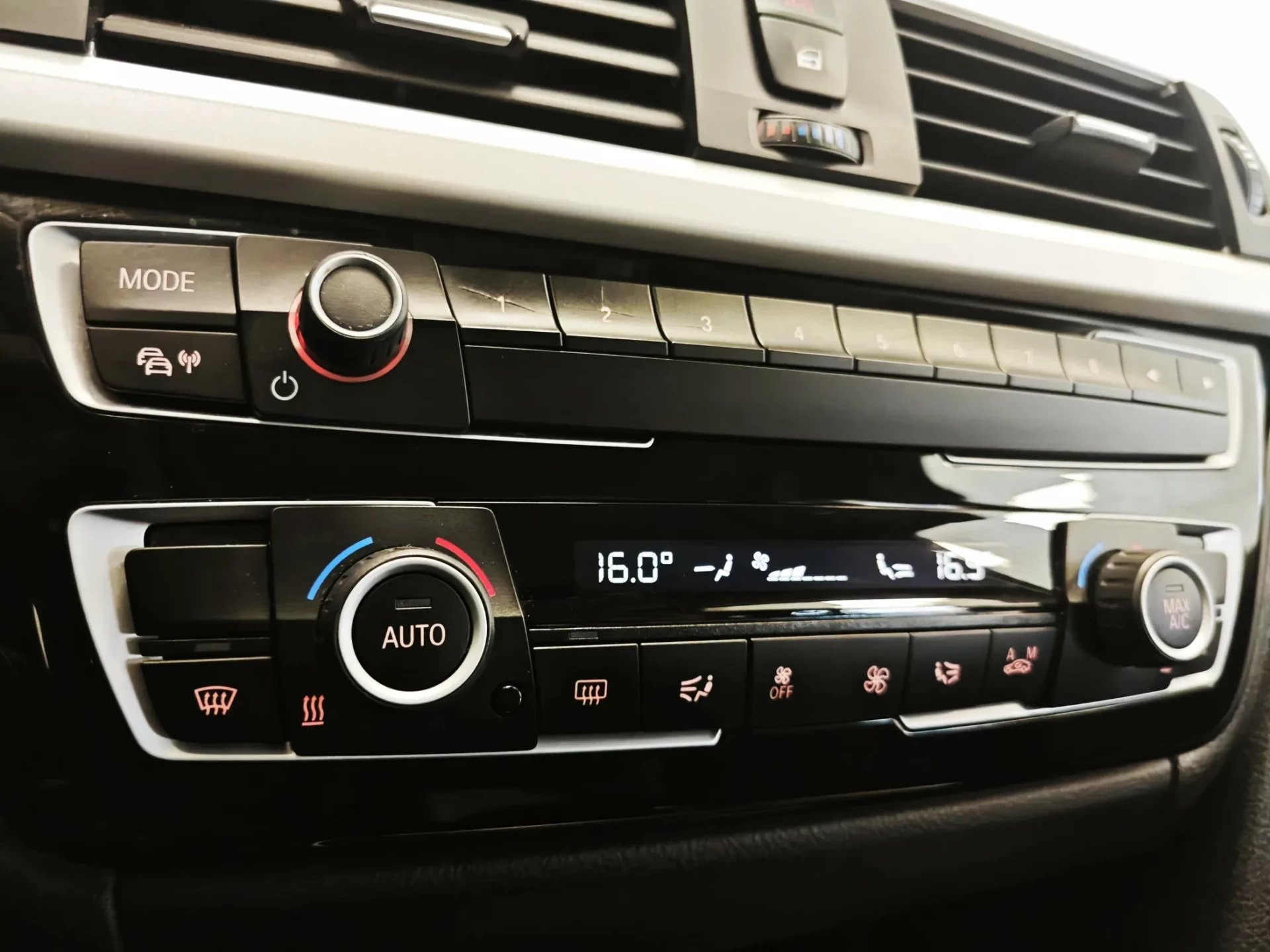 BMW 318 d Touring Line Luxury 40