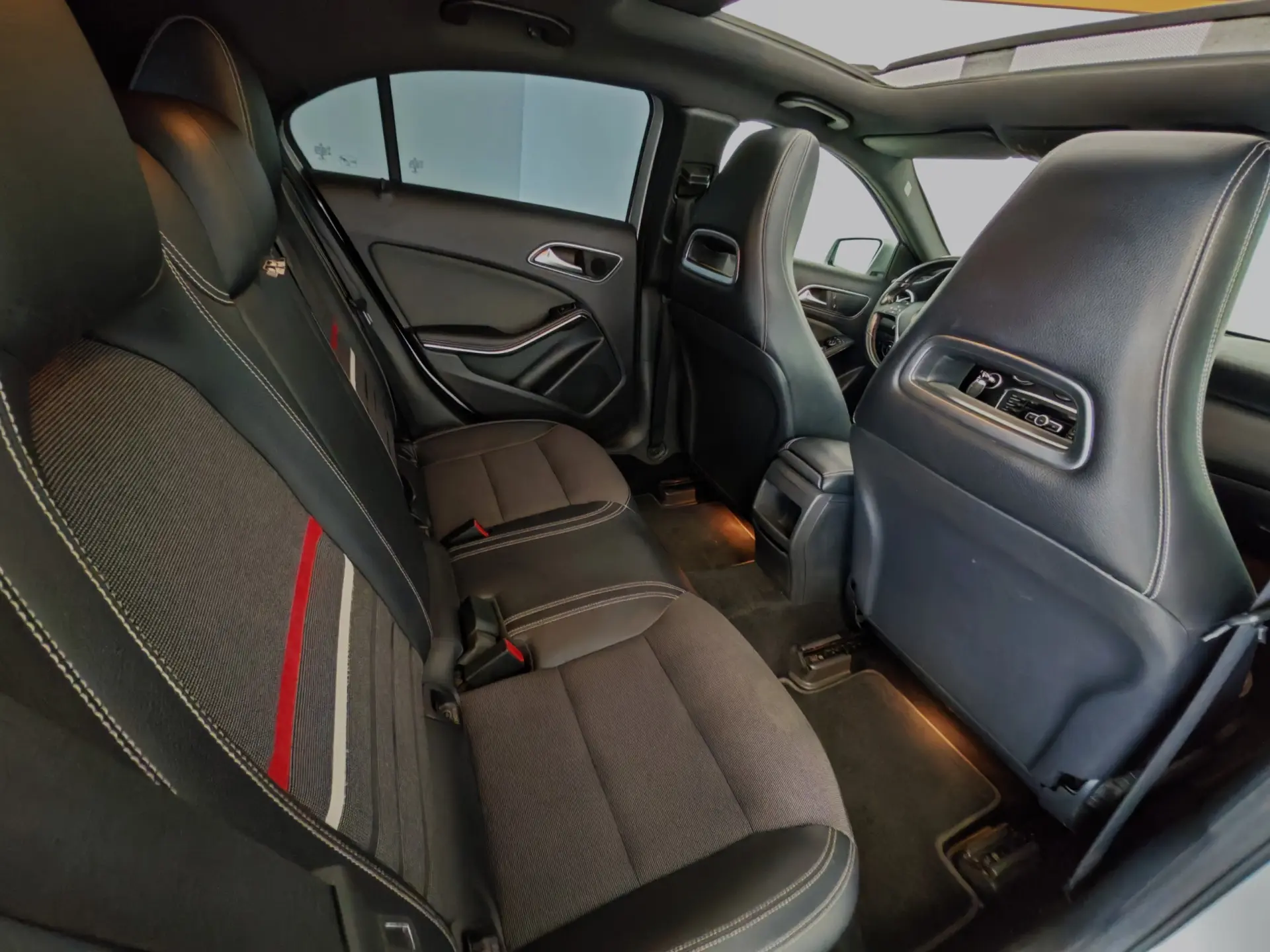 Mercedes-Benz A 180 CDi BE AMG Line Aut. 38