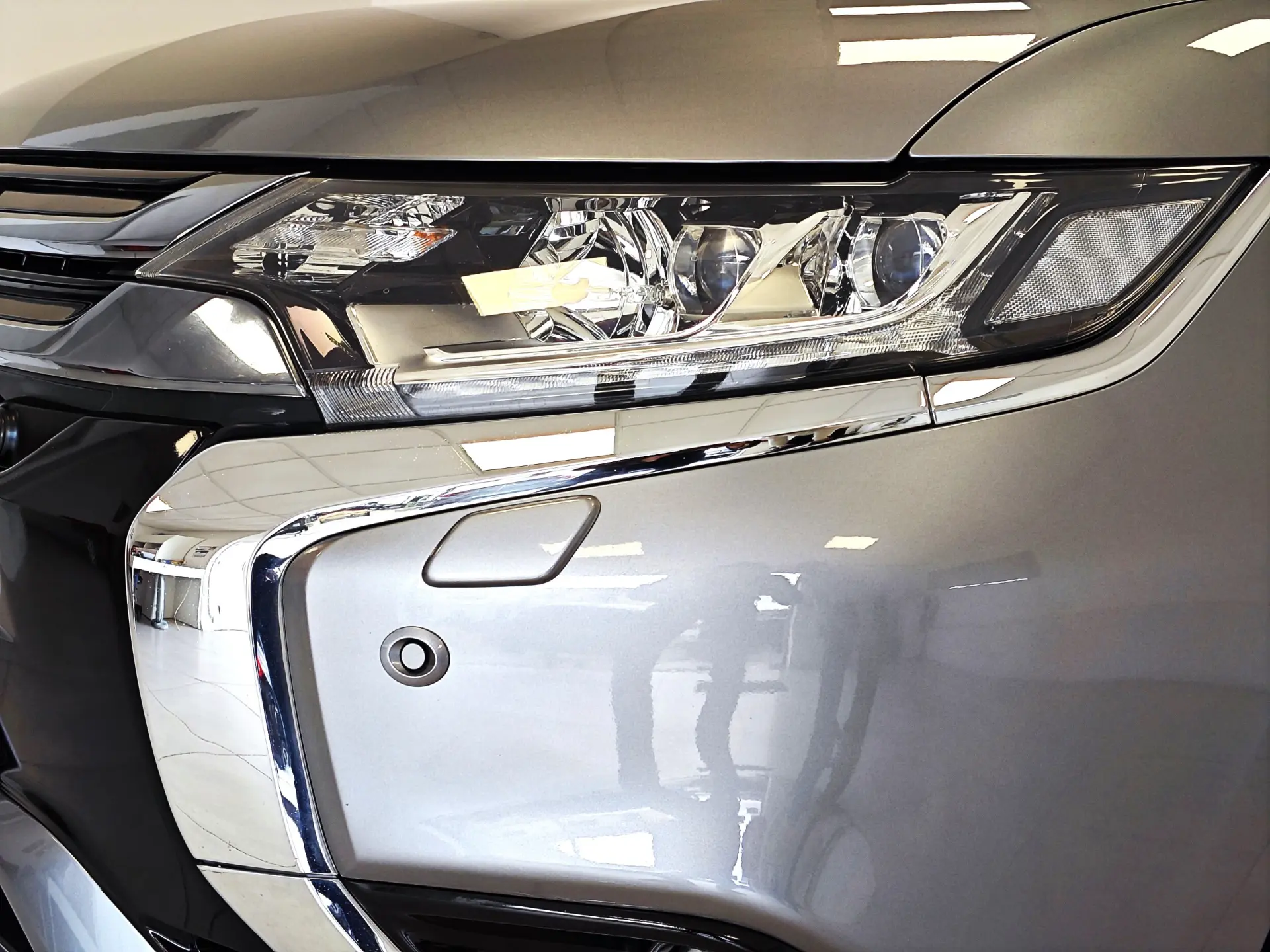 Mitsubishi Outlander 2.0 PHEV Instyle 14