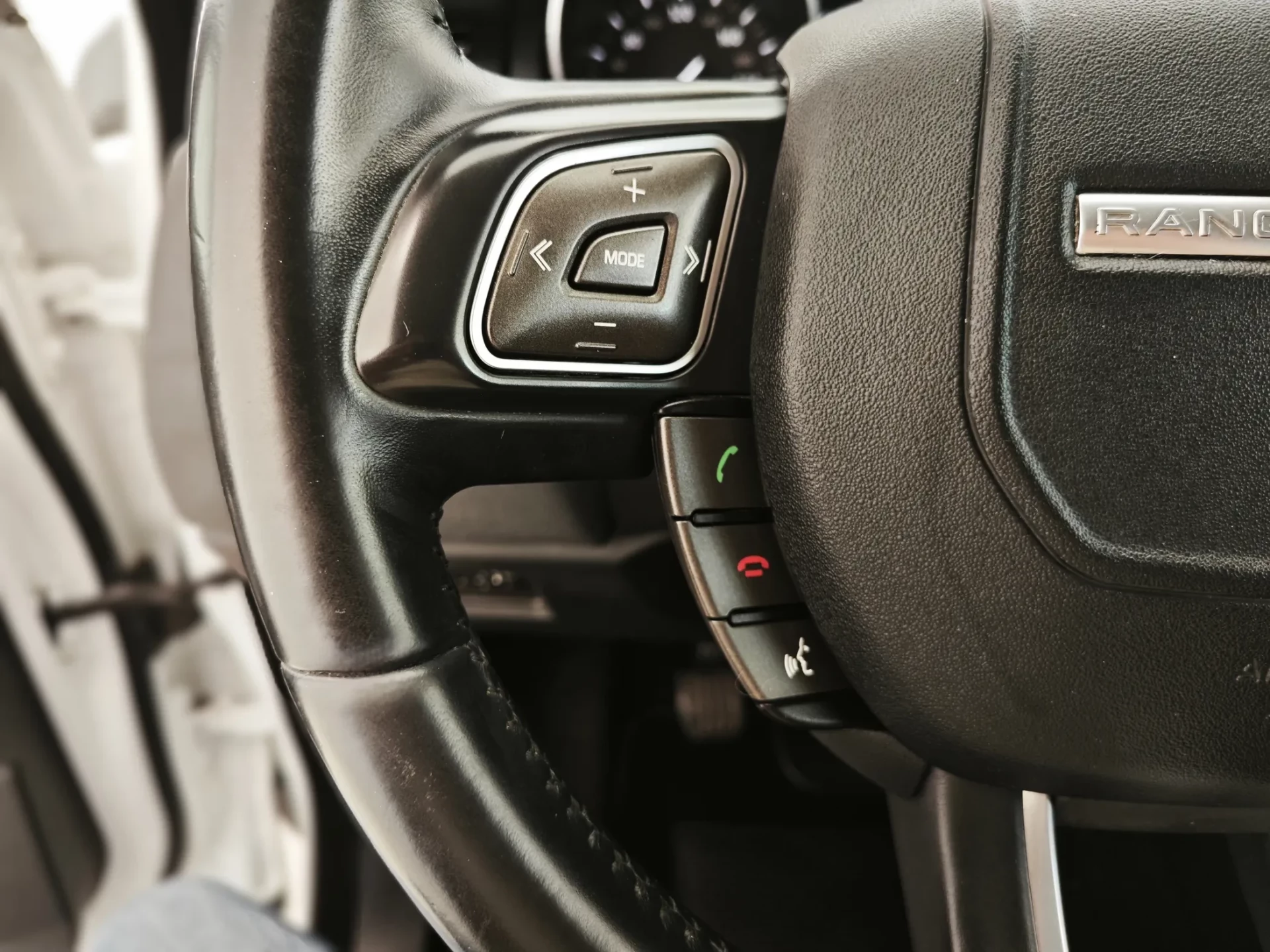 Land Rover Range Rover Evoque TD4 SE Dynamic 30