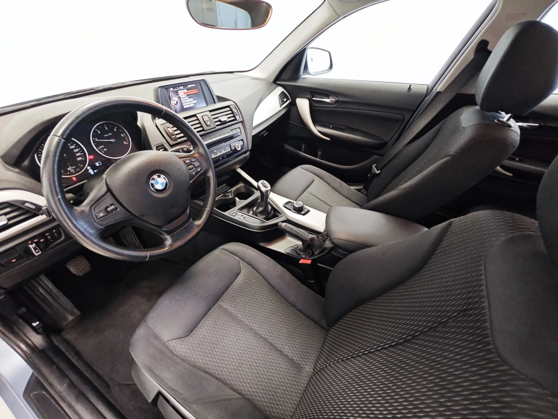 BMW 114 d Line Sport 5