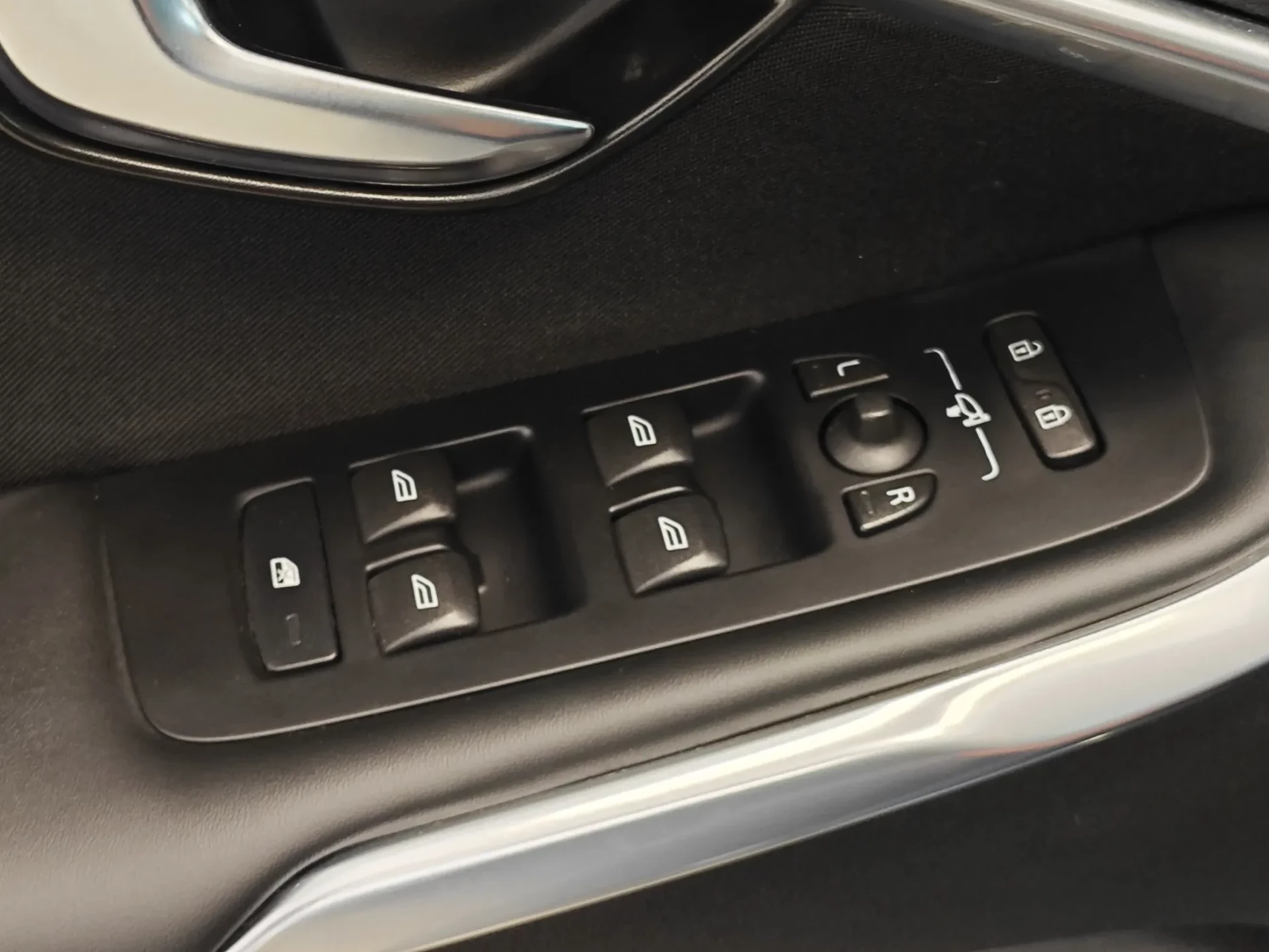 Volvo V40 1.6 D2 Momentum 28