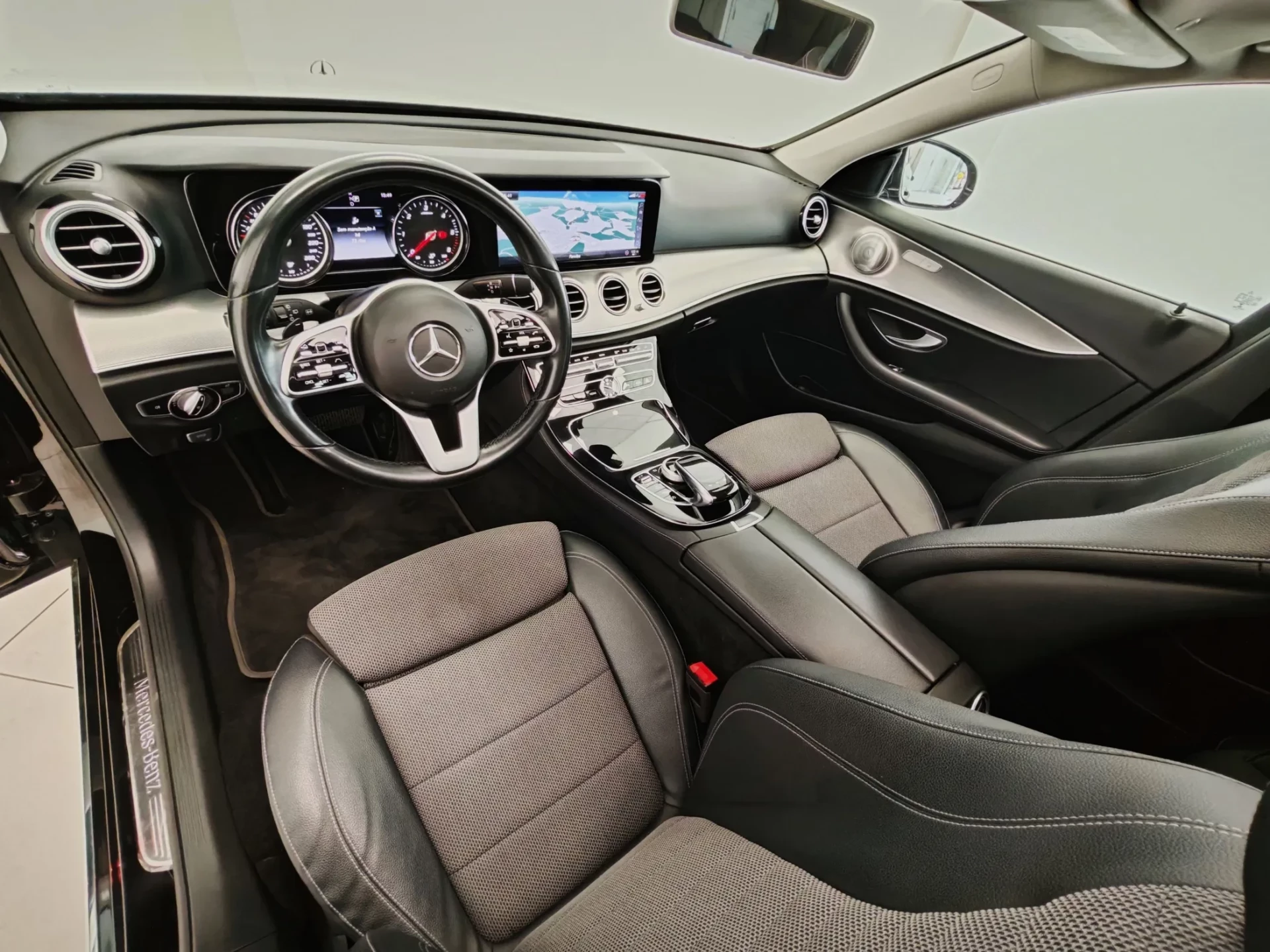 Mercedes-Benz E 220 40