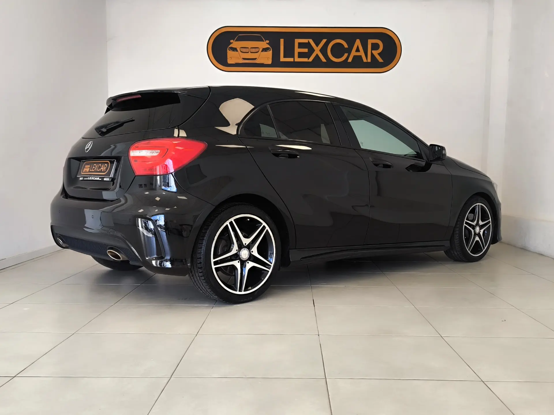 Mercedes-Benz A 180 (BlueEFFICIENCY) AMG Sport 30