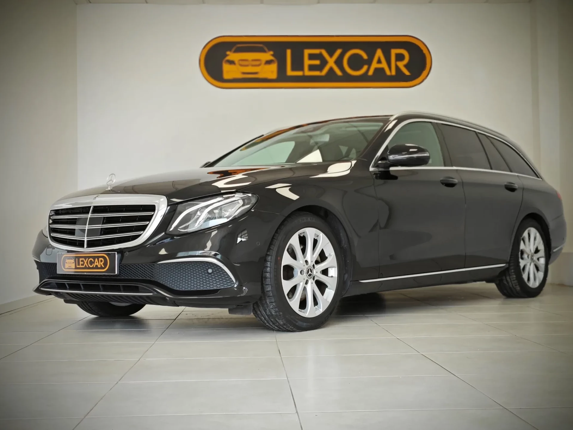 Mercedes-Benz E 220 11