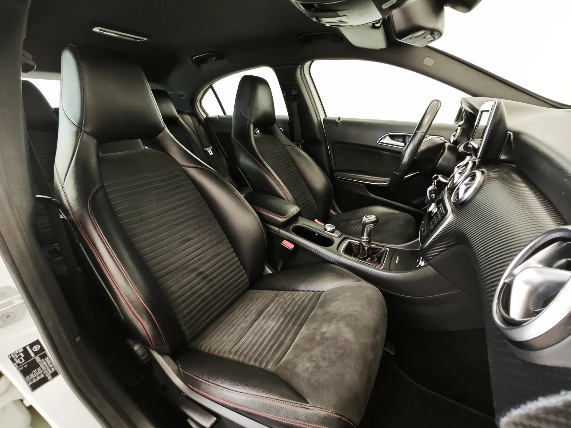 Mercedes-Benz A 180 (BlueEFFICIENCY) AMG Sport 7