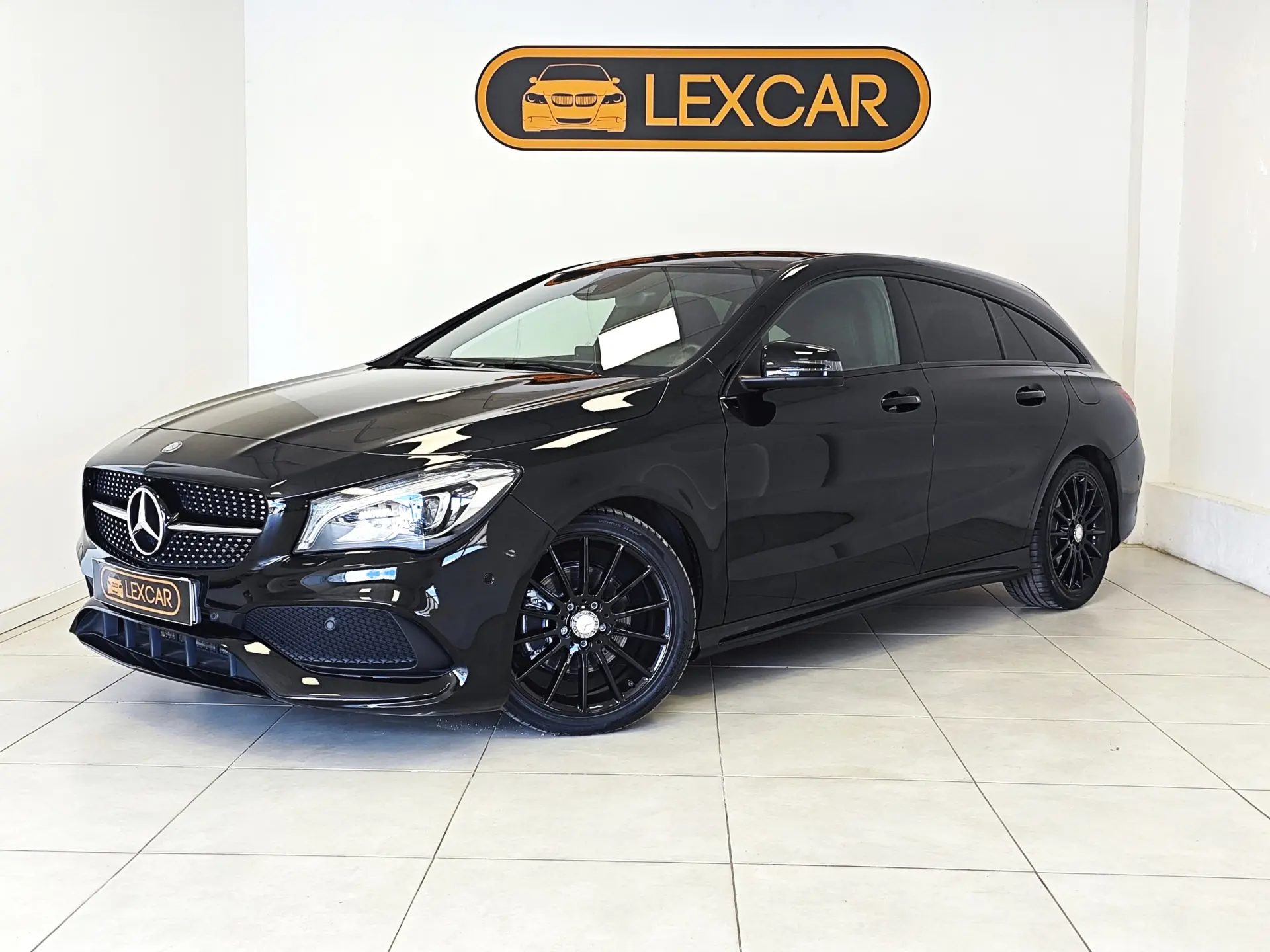 Mercedes-Benz CLA 180 7G-DCT AMG Line 21