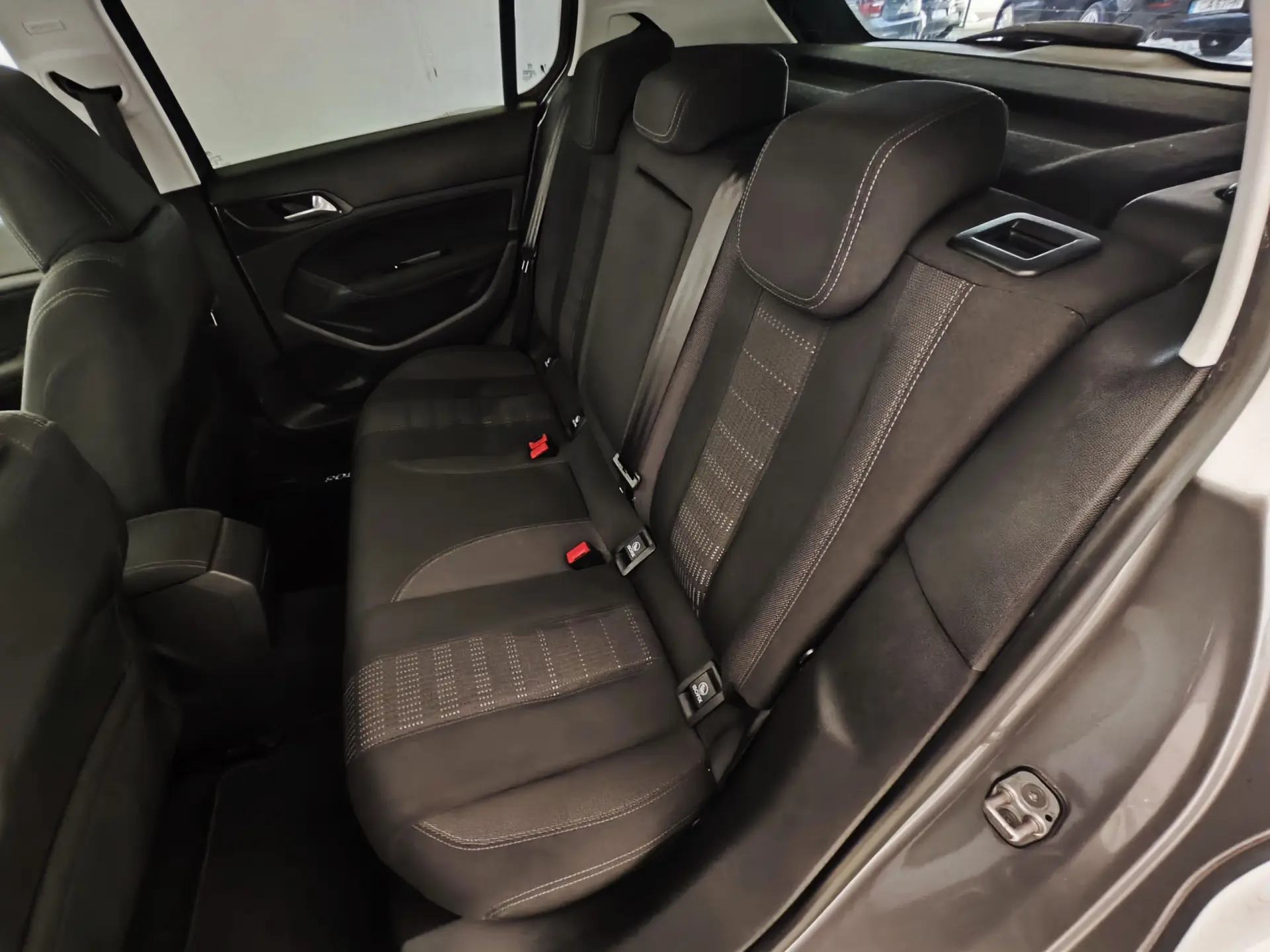 Peugeot 308 1.2 PureTech Allure Pack 39