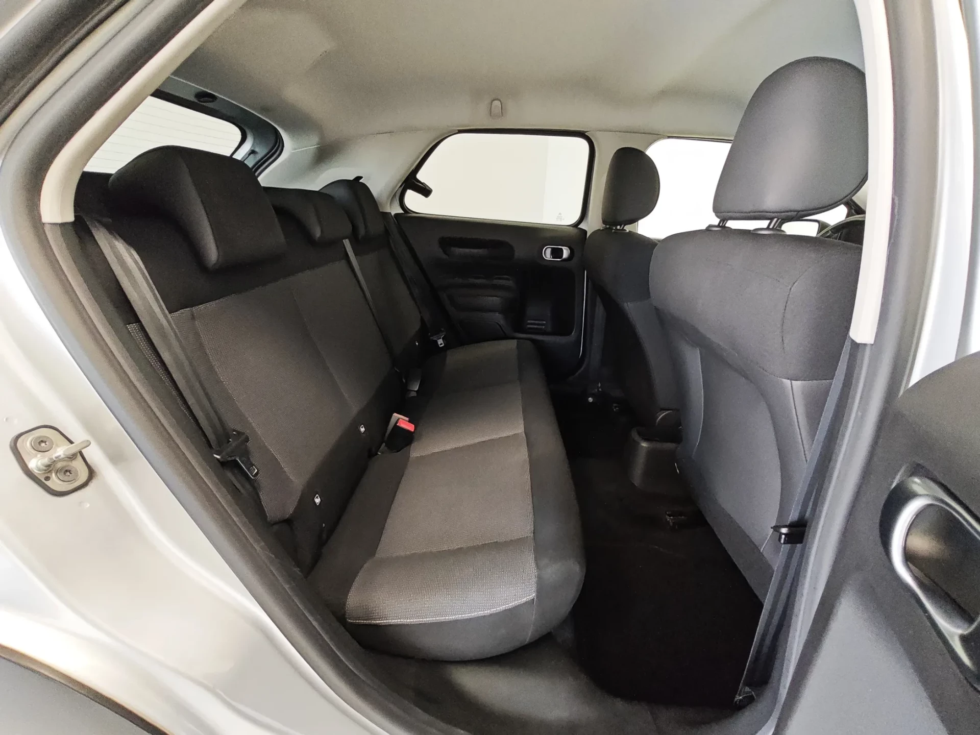 Citroën C4 Cactus 1.2 PureTech Shine 28