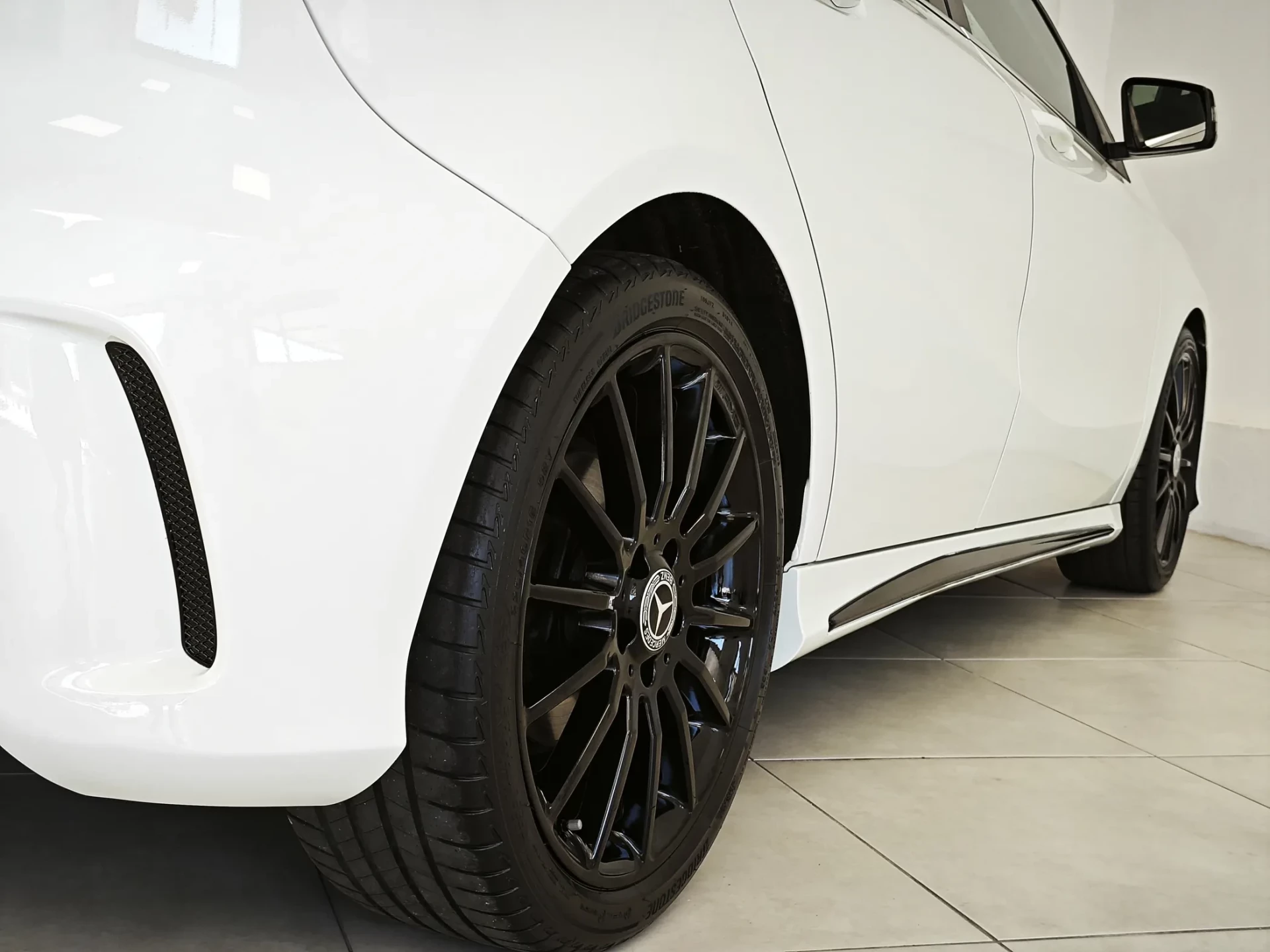 Mercedes-Benz A 180 (BlueEFFICIENCY) AMG Sport 16