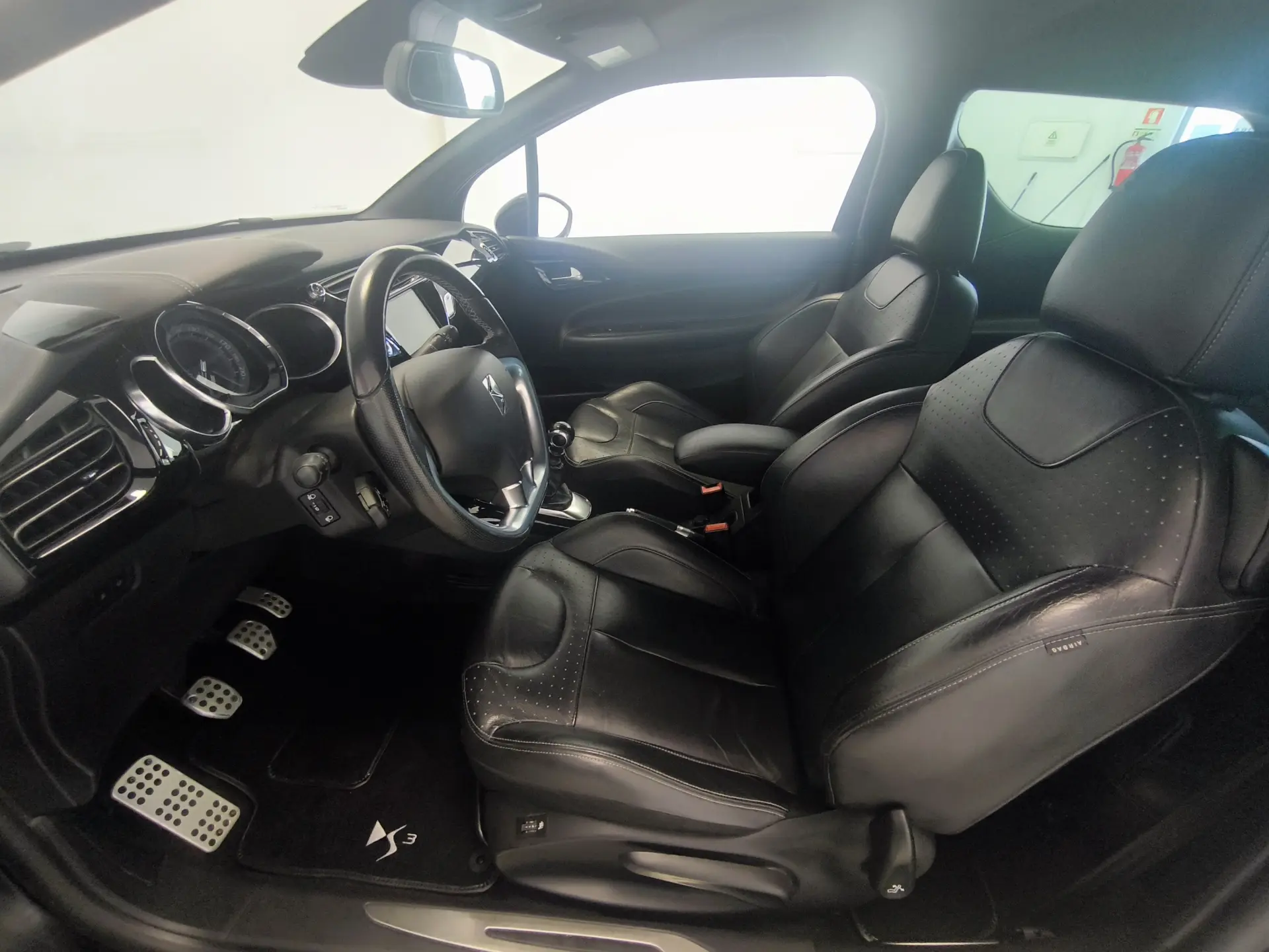 DS DS3 PureTech 130 Start & Stop SportChic 5