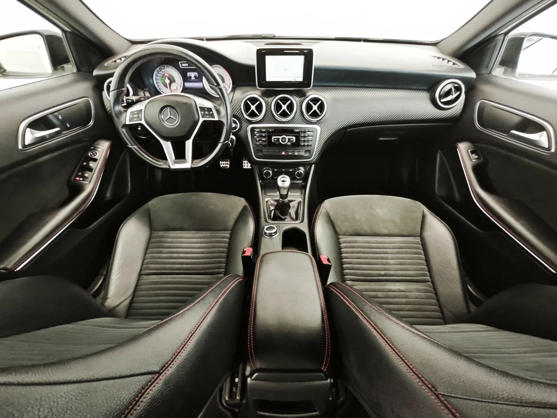 Mercedes-Benz A 180 (BlueEFFICIENCY) AMG Sport 18