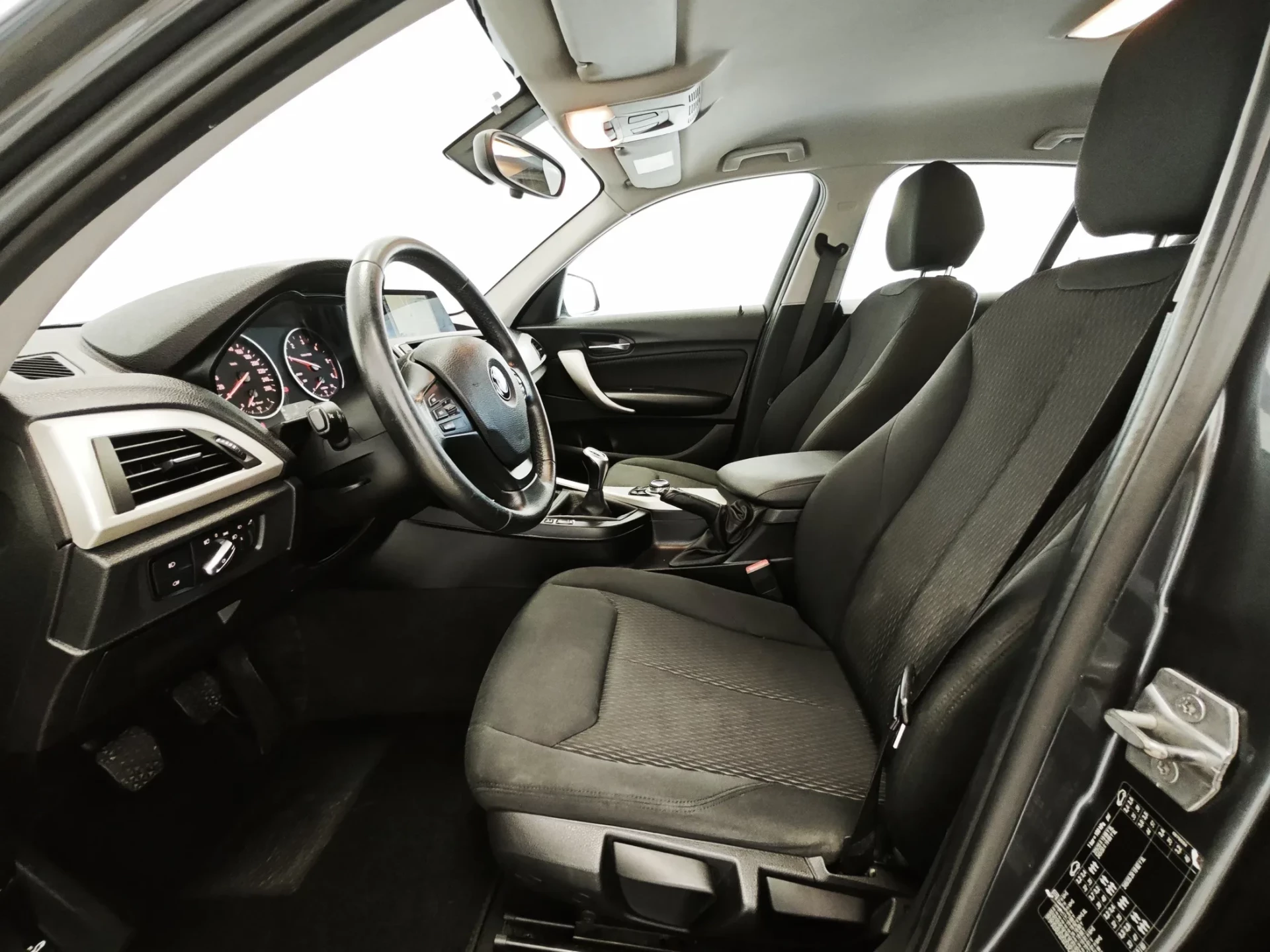 BMW 114 d Sport Line 32