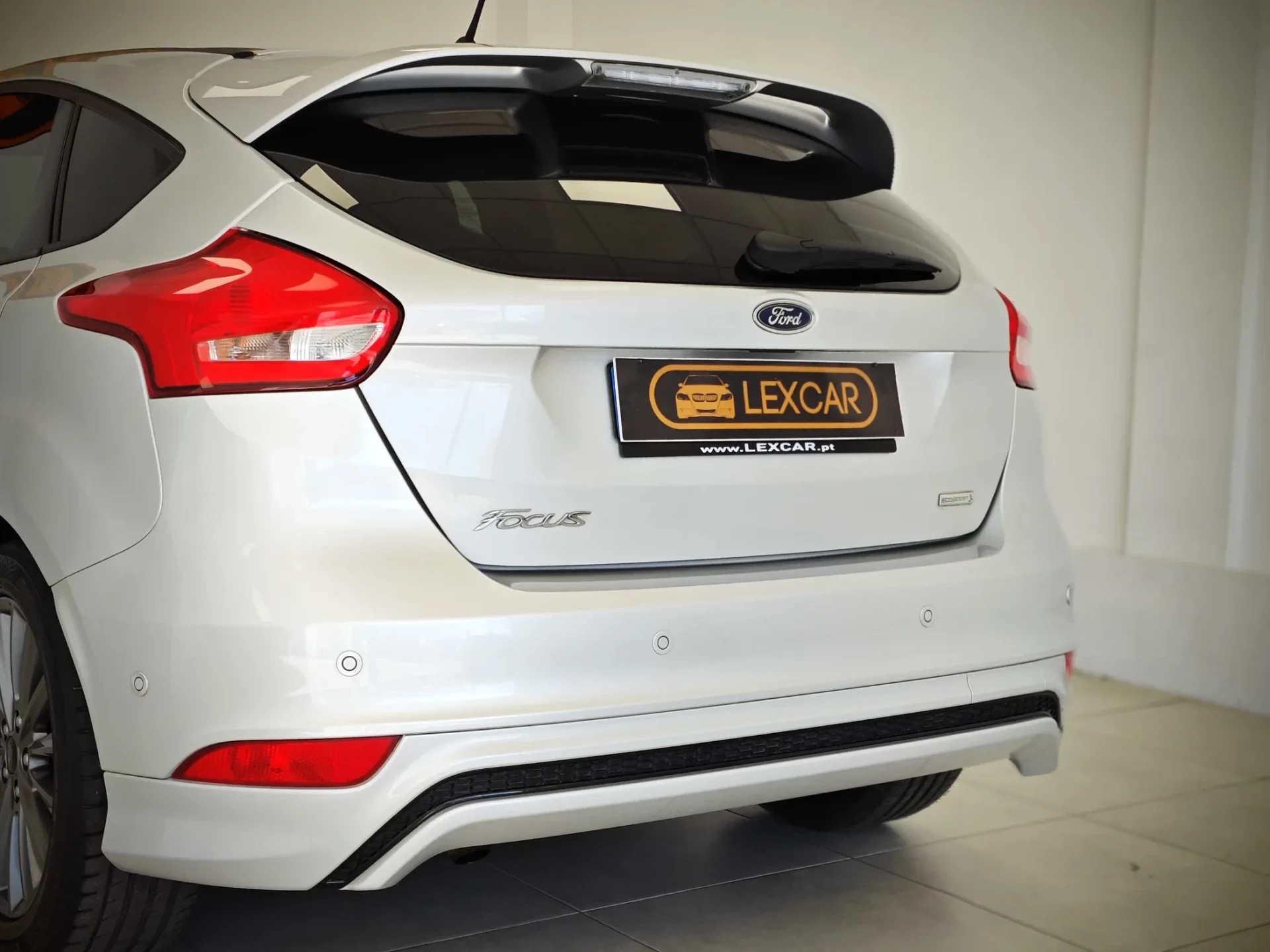 Ford Focus 1.0 EcoBoost S&S ST-Line 39