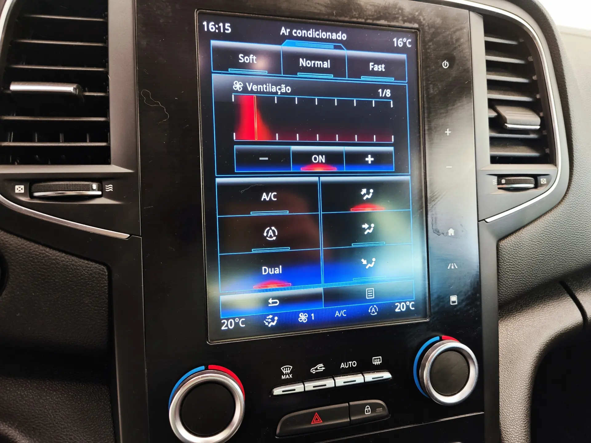 Renault Mégane ENERGY TCe 130 INTENS 33