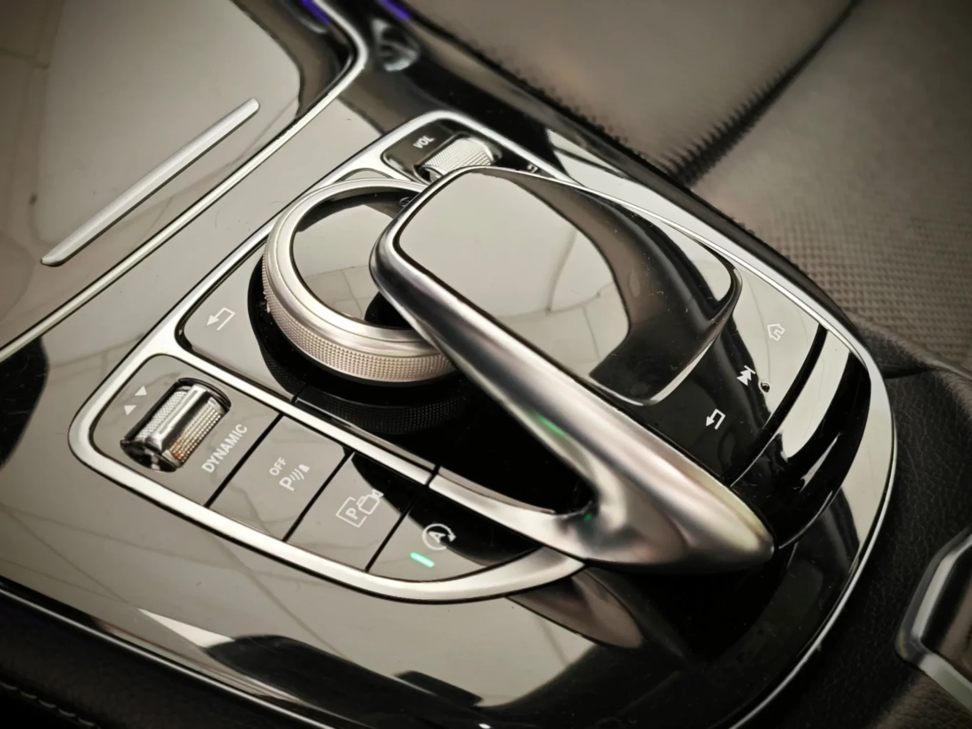 Mercedes-Benz E 220 7