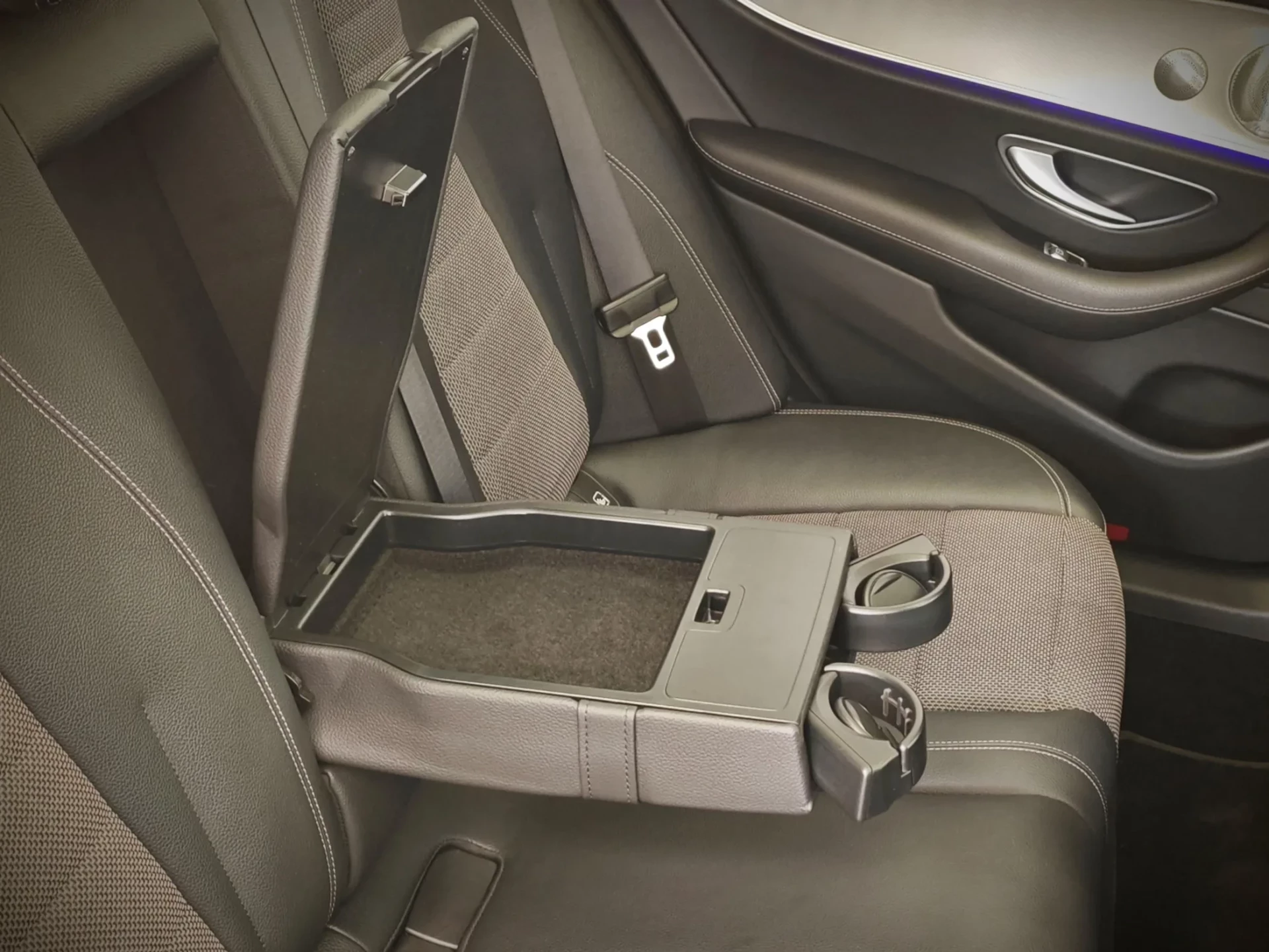 Mercedes-Benz E 220 66