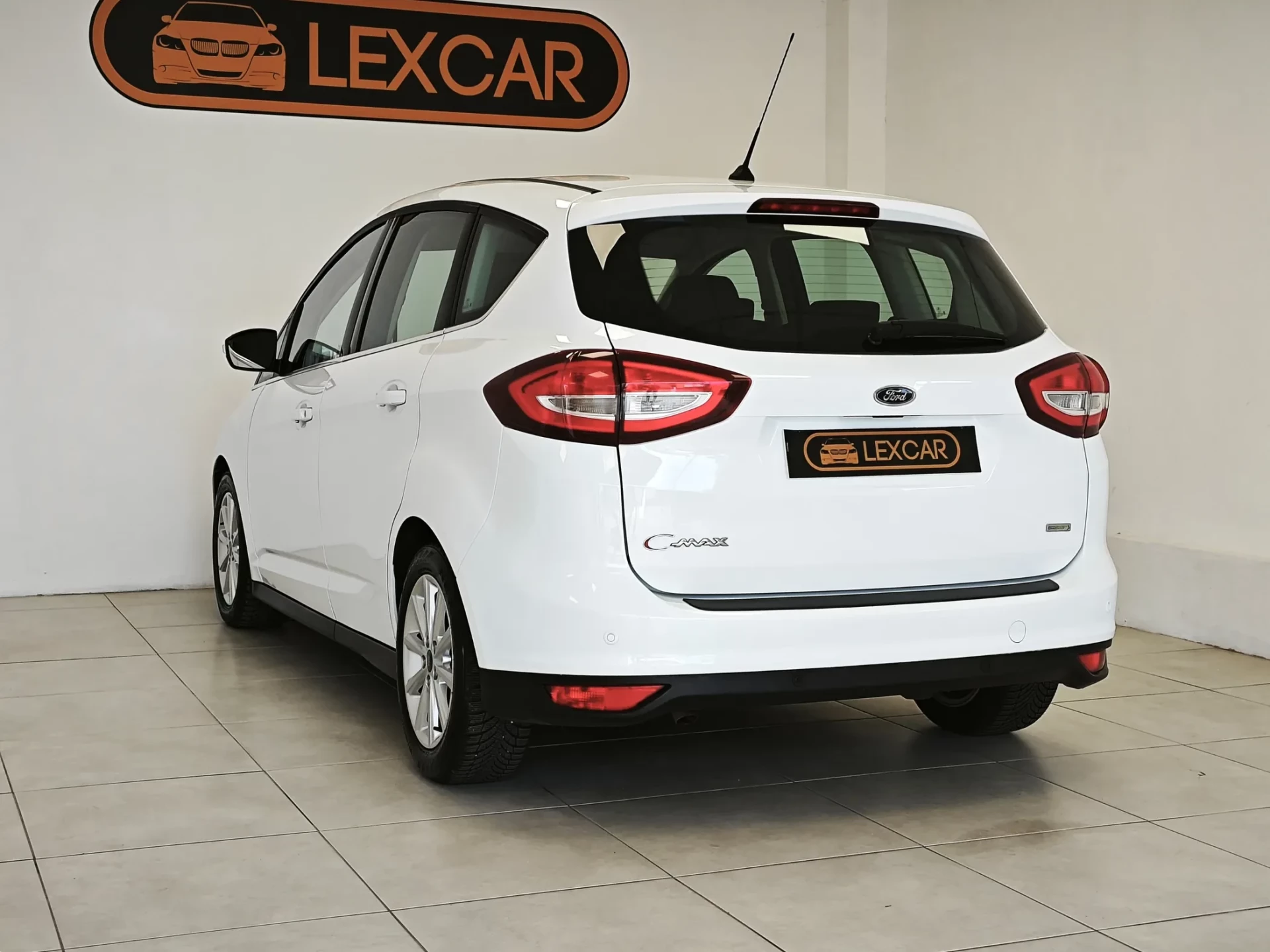 Ford C-Max 1.0 Ecoboost S&S Titanium 23