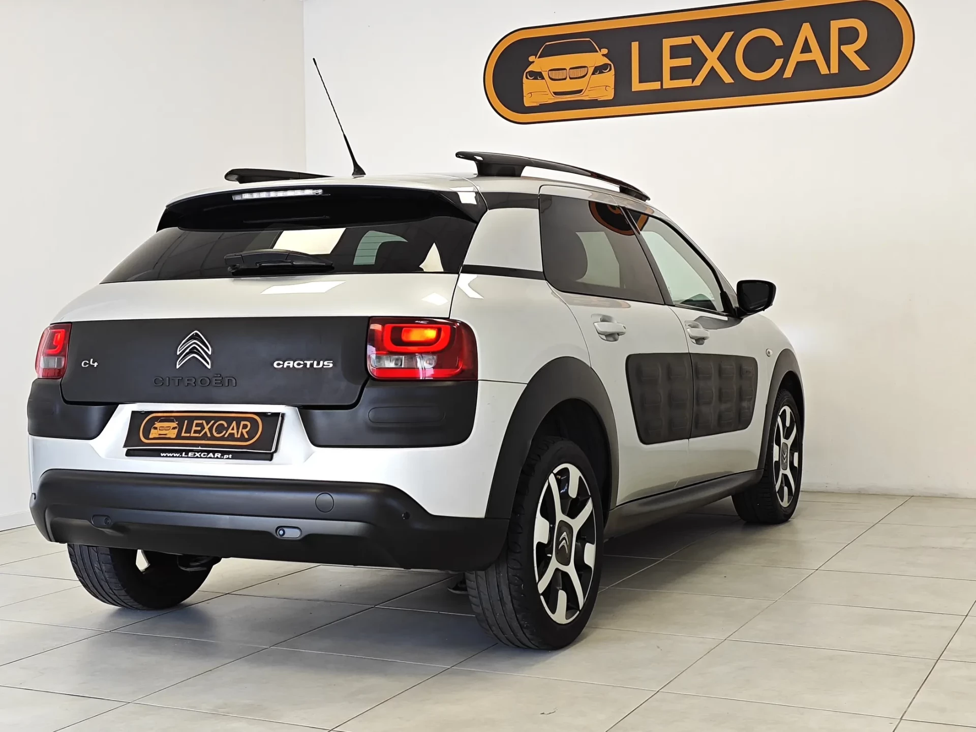 Citroën C4 Cactus 1.2 PureTech Shine 38