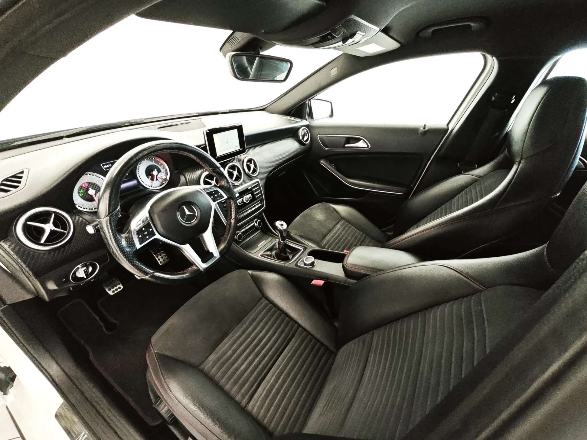 Mercedes-Benz A 180 (BlueEFFICIENCY) AMG Sport 21