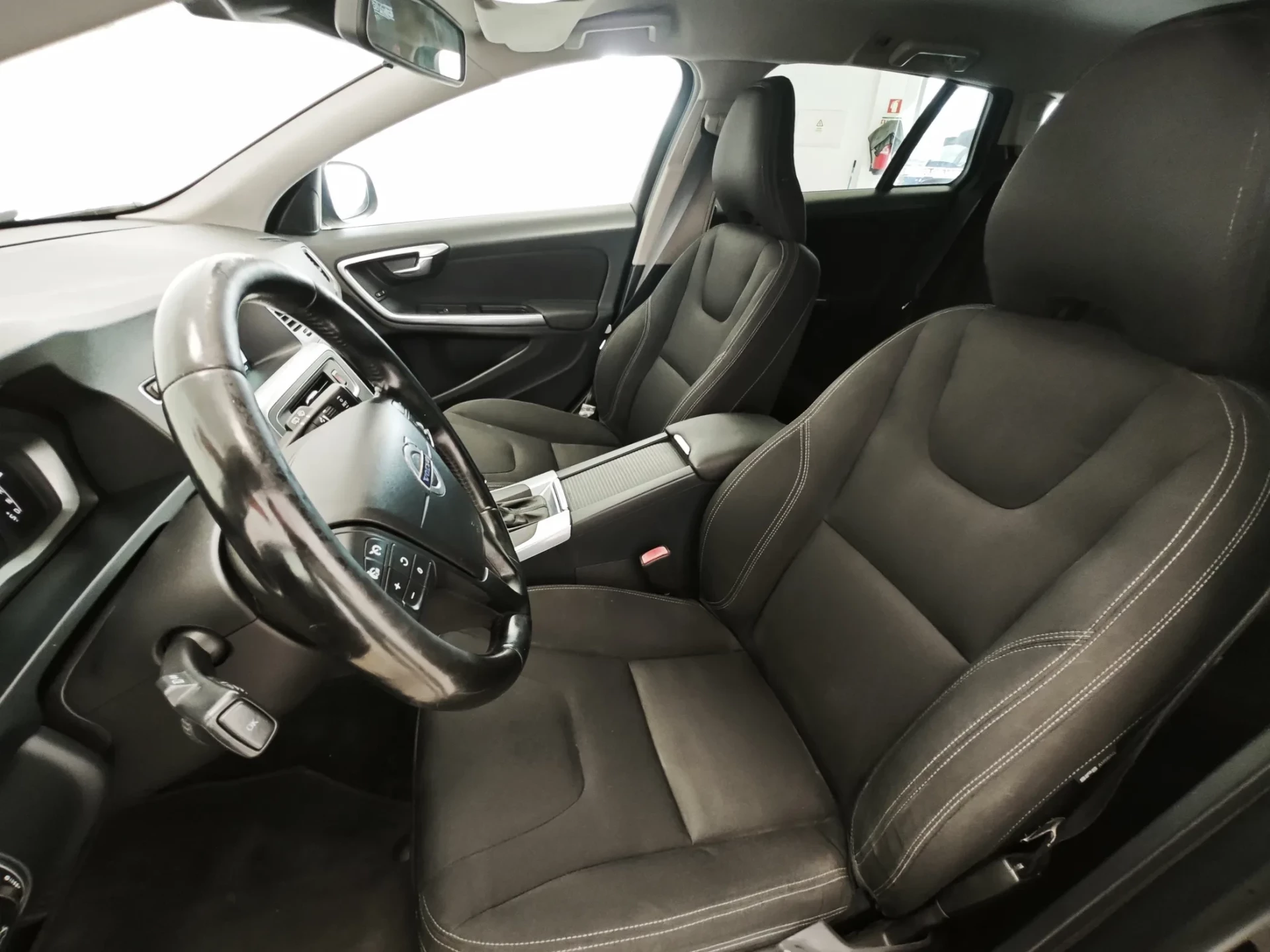 Volvo V60 D2 Geartronic Powershift Edition 33