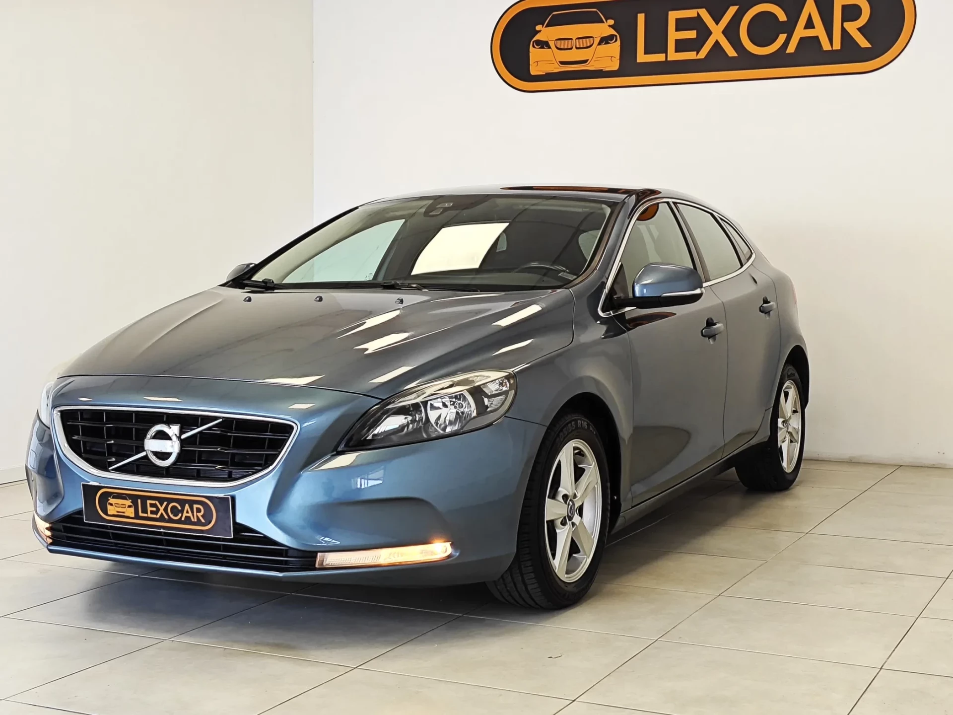 Volvo V40 1.6 D2 Momentum 16