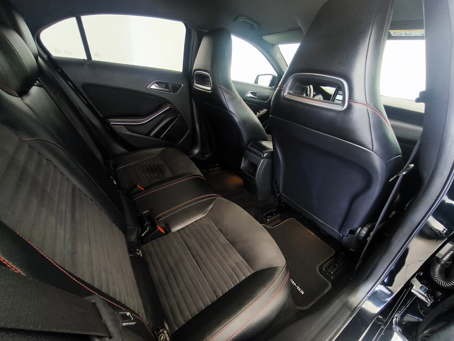 Mercedes-Benz A 180 (BlueEFFICIENCY) AMG Sport 8