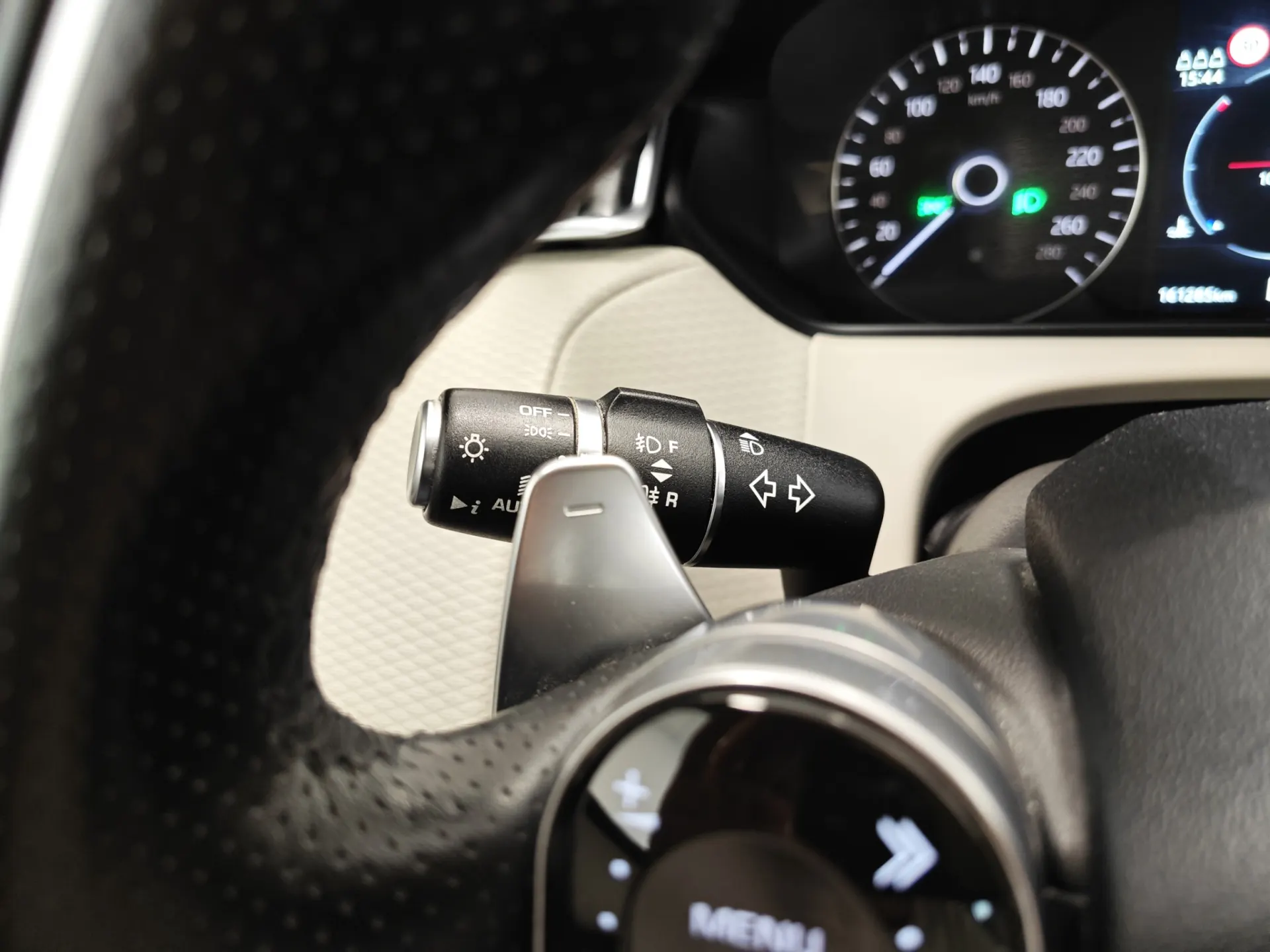 Land Rover Range Rover Velar 2.0 D R-Dynamic 35