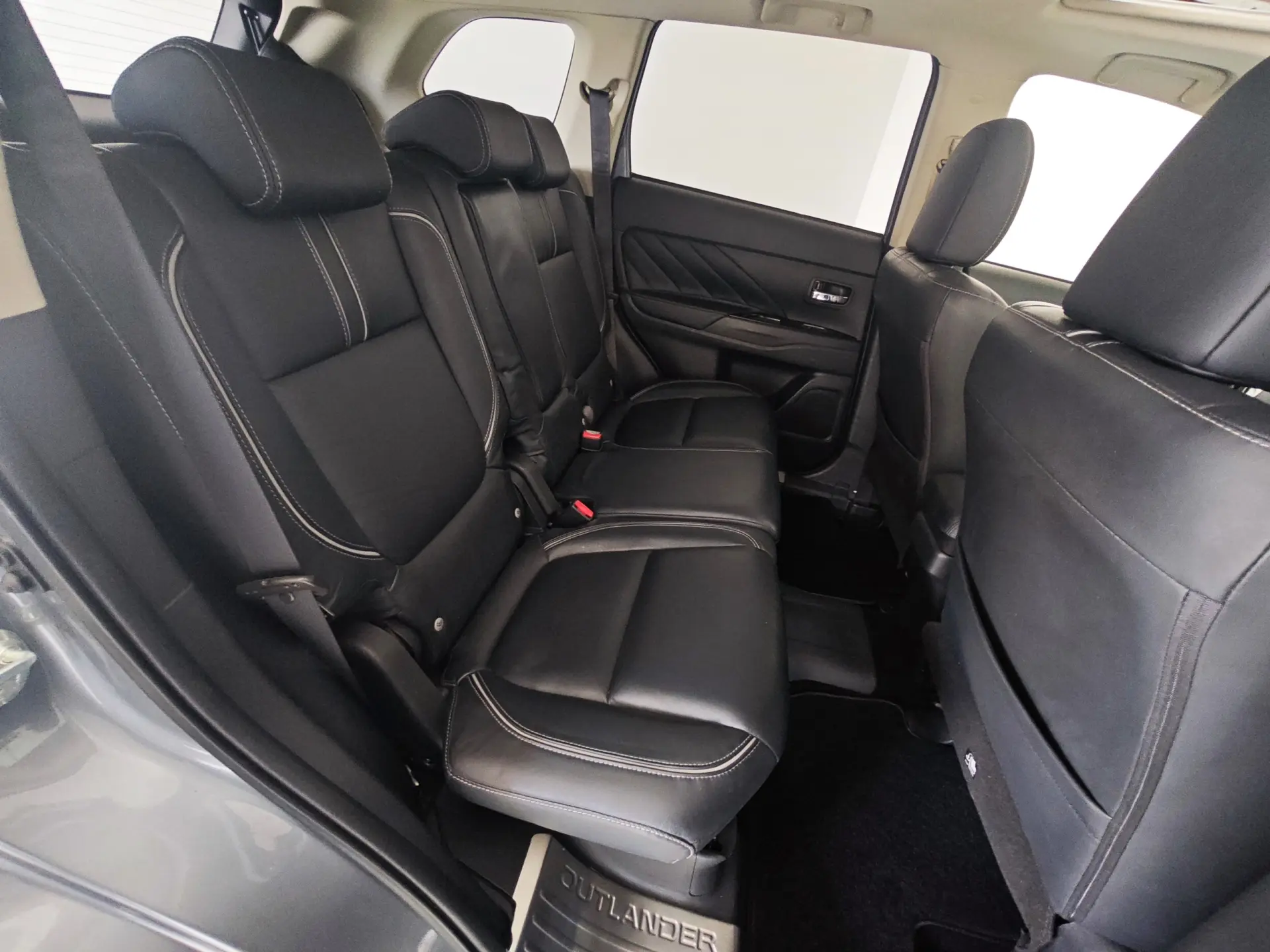 Mitsubishi Outlander 2.0 PHEV Instyle 52